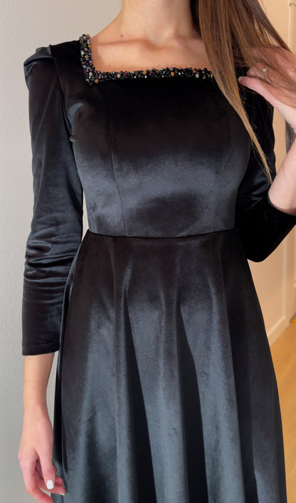 Velvet Square Neck Midi Dress